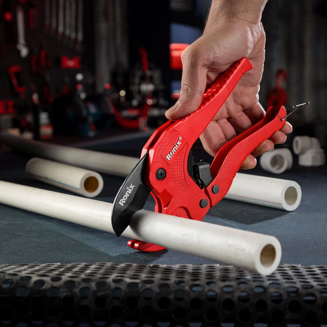 کاتر پی وی سی بر 20 میلی متری