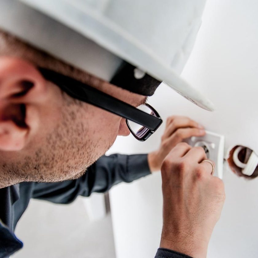 electrician 1080554 1280